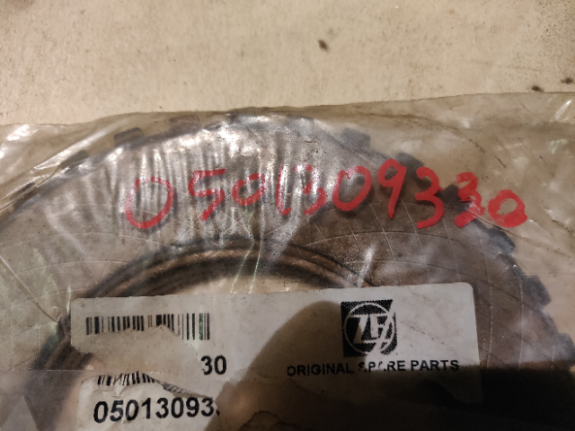 ZF Clutch Disc 0501309330 | Friction Clutch Plate OEM